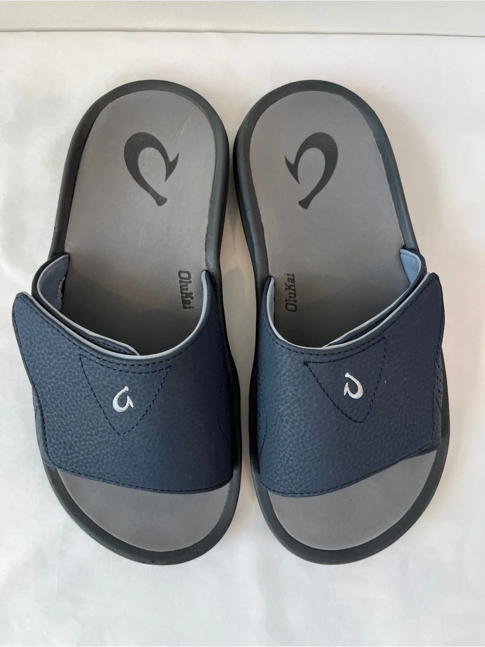 OluKai Nalu Slide Mens 8 Trench Blue Charcoal Sandals 10332-DE26 Water Resistant